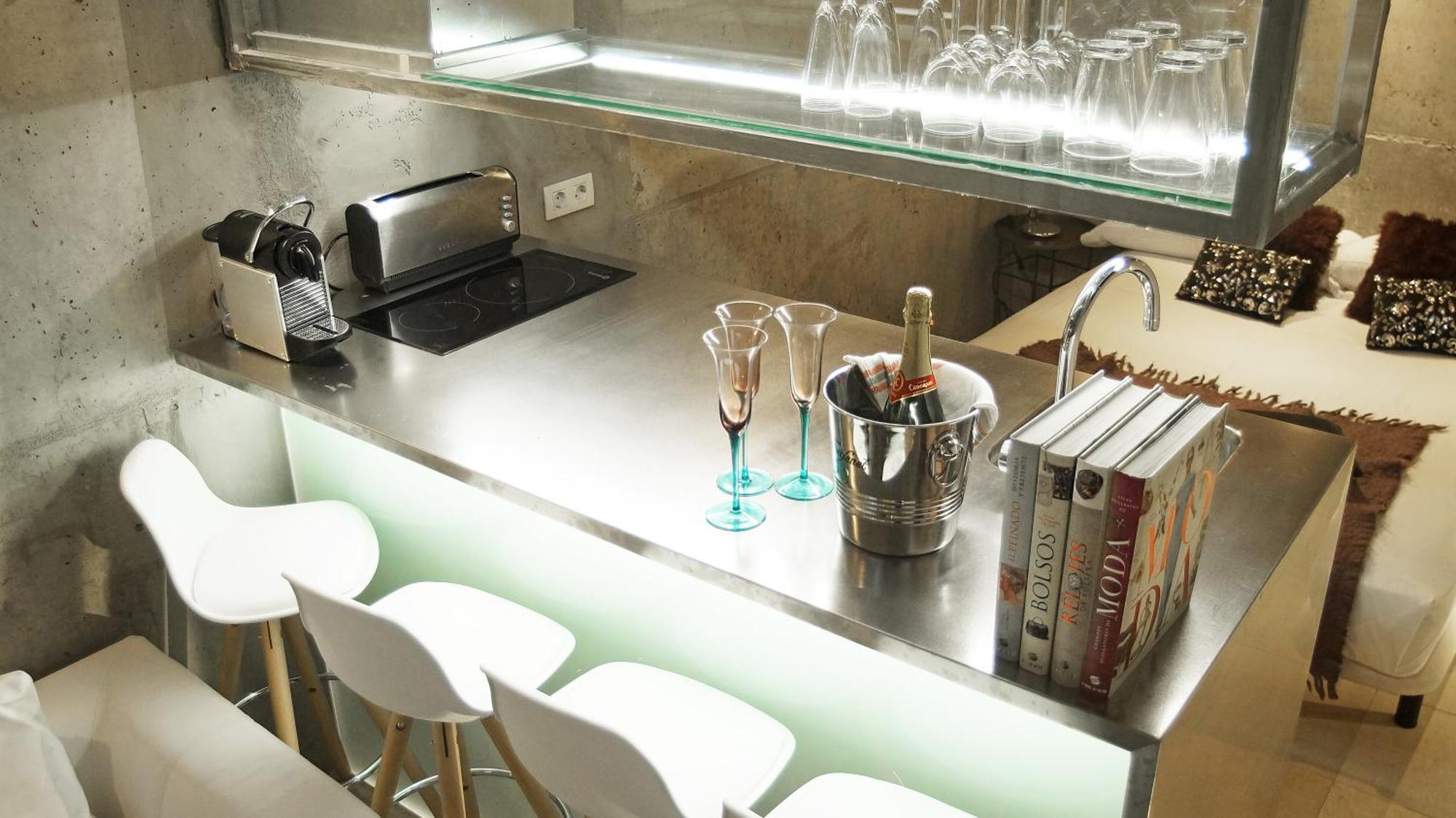 Apartment Barcelona Rentals - Pool Terrace In City Center Eksteriør billede