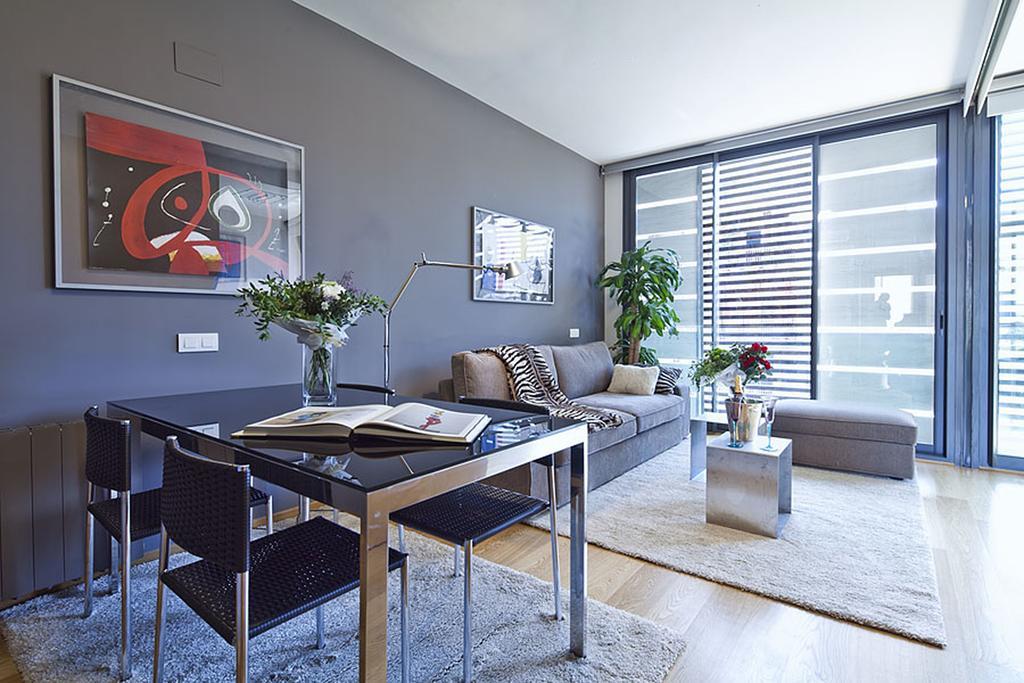 Apartment Barcelona Rentals - Pool Terrace In City Center Eksteriør billede