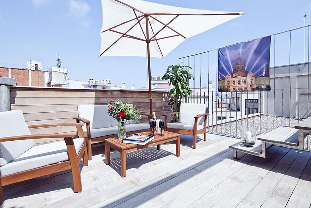 Apartment Barcelona Rentals - Pool Terrace In City Center Eksteriør billede
